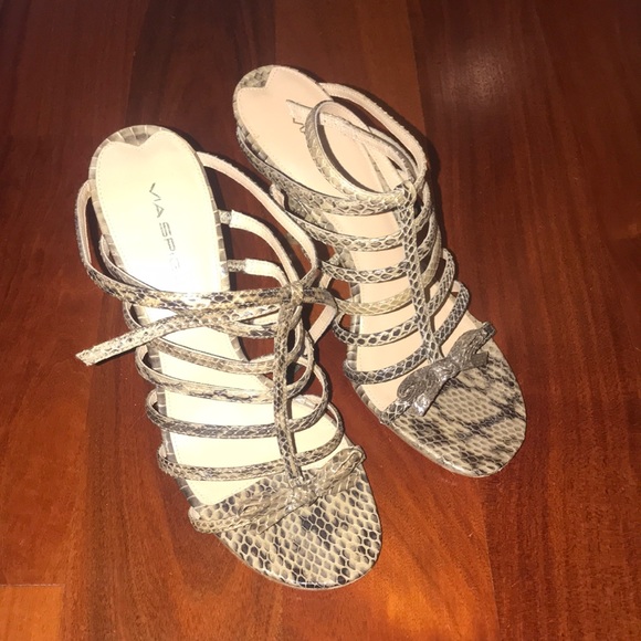 Via Spiga strappy snakeskin heel - Picture 1 of 3